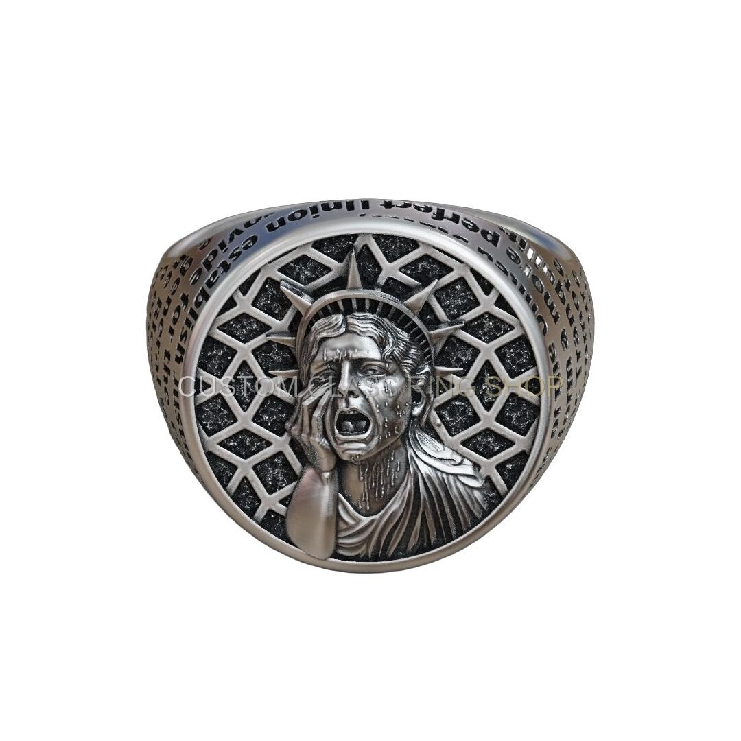 Sterling silver statue of liberty ring with geometric lattice border